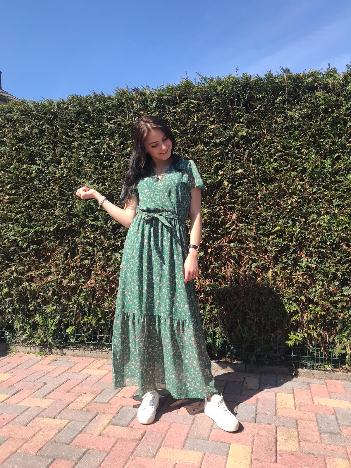 salto hospita Interpretatie Koop Online Groene zomerse bloemetjes jurk Bij Bliss Mode